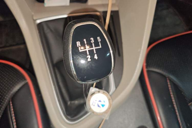 Used Buick GT 2015 15N Manual Elite Edition Gear Lever