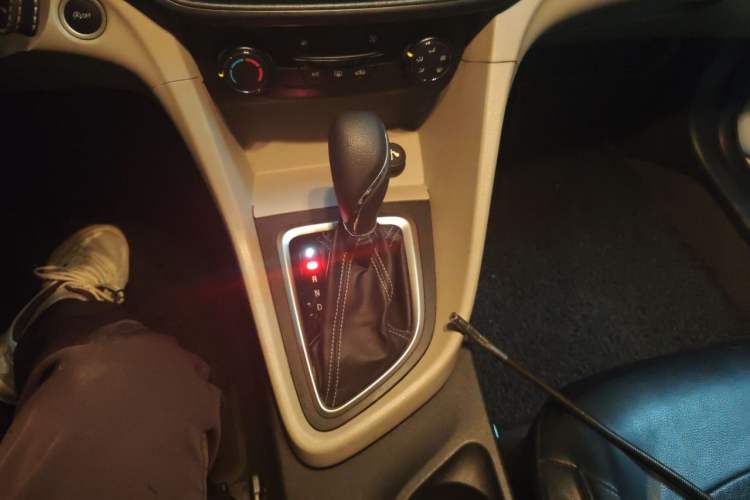 Used Buick GT 2015 15N Automatic Elite Version Gear Lever