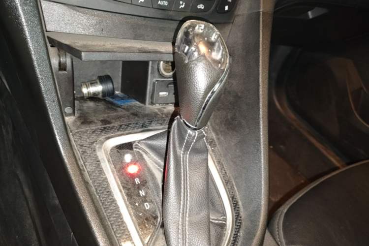 Used Buick GT 2015 15N Automatic Deluxe Edition Gear Lever
