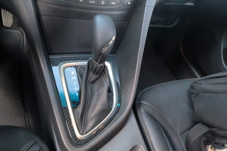 Used Buick GT 2015 15N Automatic Deluxe Edition Gear Lever