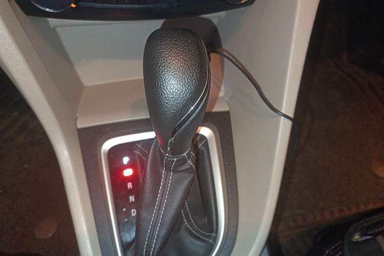 Used Buick GT 2015 15N Automatic Elite Version Gear Lever