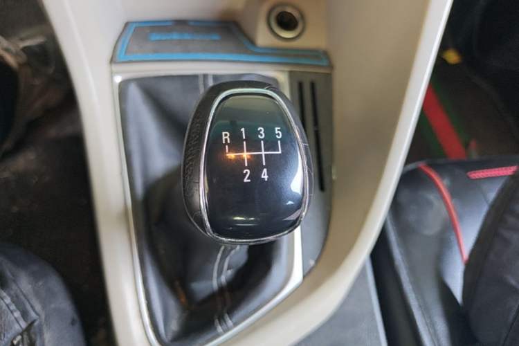 Used Buick GT 2015 15N Manual Elite Edition Gear Lever