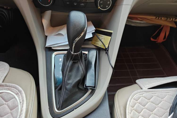 Used Buick GT 2015 15N Automatic Elite Version Gear Lever