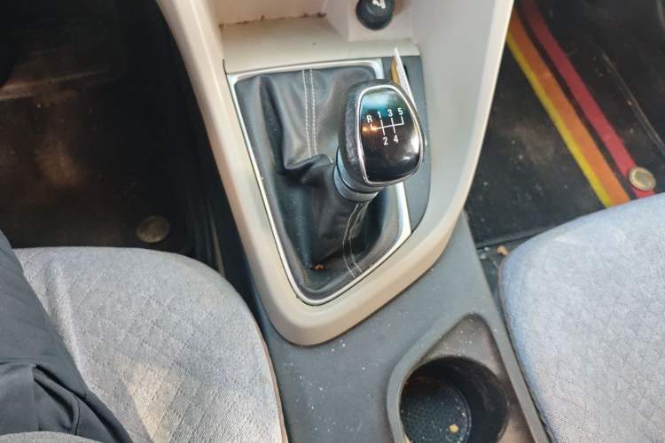 Used Buick GT 2015 15N Manual Elite Edition Gear Lever