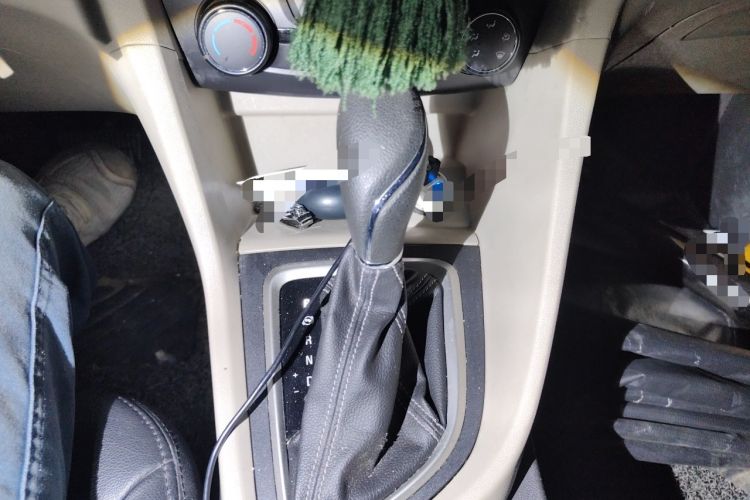 Used Buick GT 2015 15N Automatic Elite Version Gear Lever