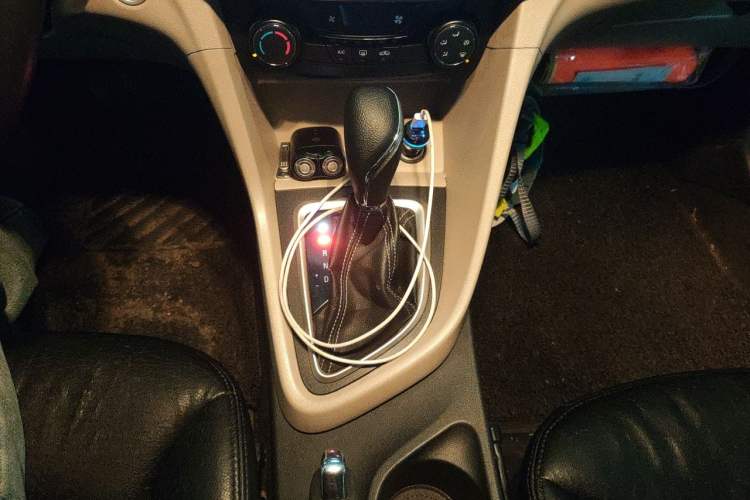 Used Buick GT 2015 15N Automatic Elite Version Gear Lever