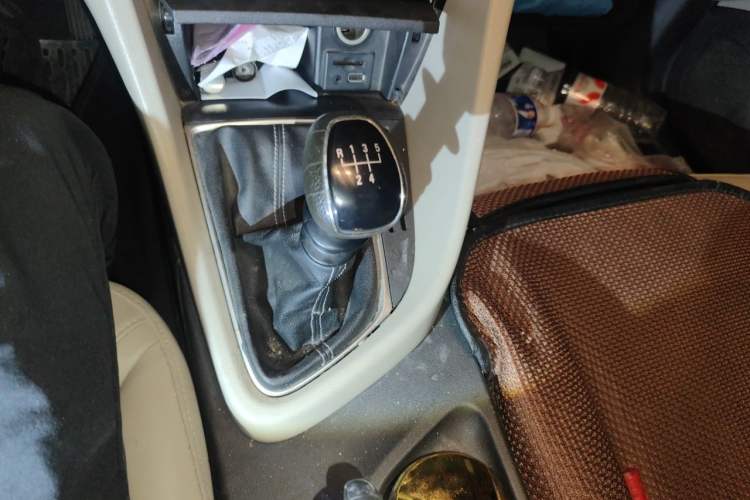 Used Buick GT 2015 15N Manual Luxury Version Gear Lever