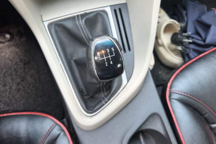 Used Buick GT 2015 15N Manual Elite Edition Gear Lever