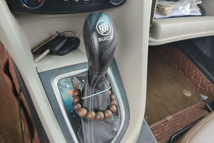 Used Buick GT 2015 15N Automatic Elite Version Gear Lever