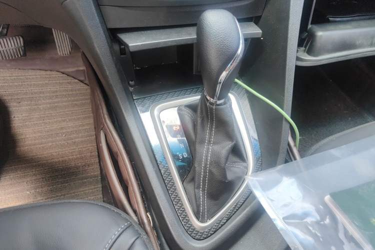 Used Buick GT 2015 18T Dual-Clutch Luxury Model Gear Lever
