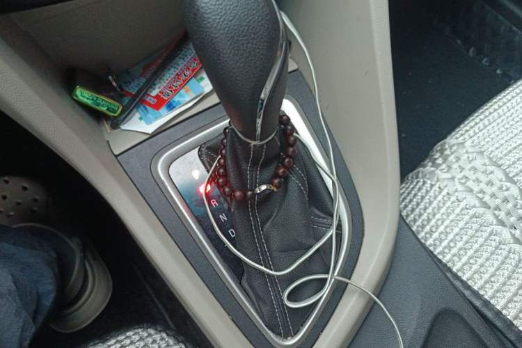 Used Buick GT 2015 15N Automatic Deluxe Edition Gear Lever