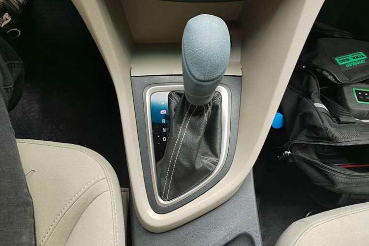 Used Buick GT 2015 15N Automatic Entry-Level Trim Gear Lever