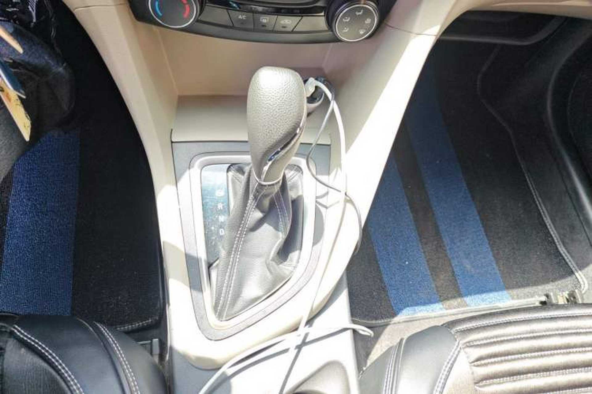 Used Buick GT 2015 15N Automatic Elite Version Gear Lever