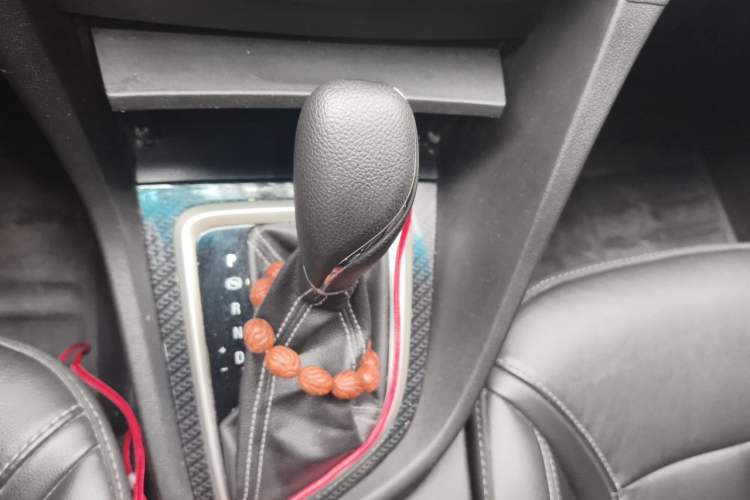 Used Buick GT 2015 15N Automatic Deluxe Edition Gear Lever