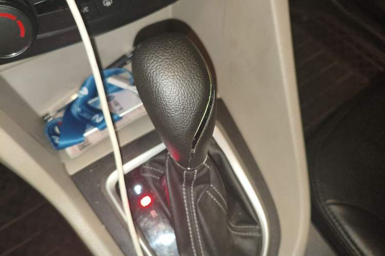 Used Buick GT 2015 15N Automatic Elite Version Gear Lever