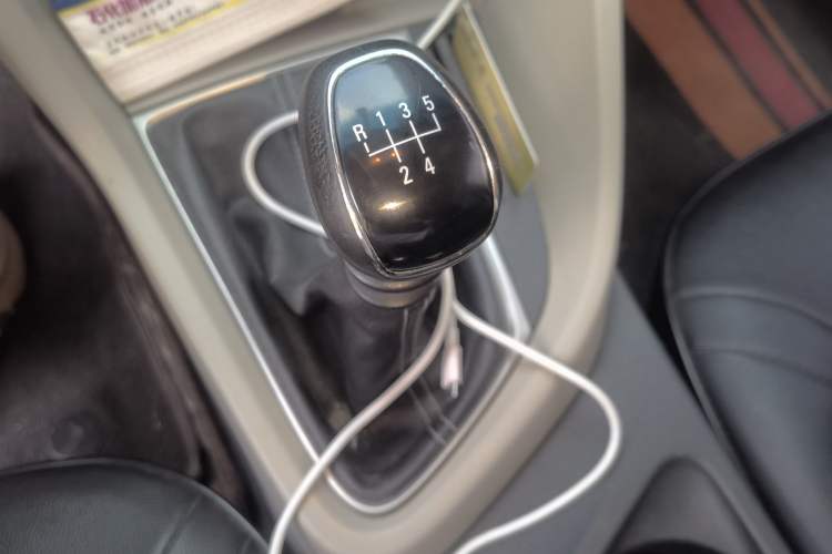 Used Buick GT 2015 15N Manual Entry-Level Trim Gear Lever