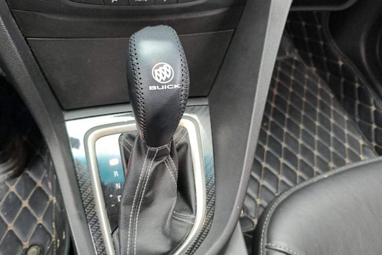 Used Buick GT 2015 15N Automatic Deluxe Edition Gear Lever