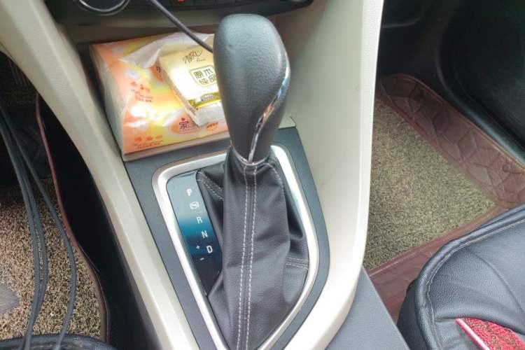 Used Buick GT 2015 15N Automatic Elite Version Gear Lever