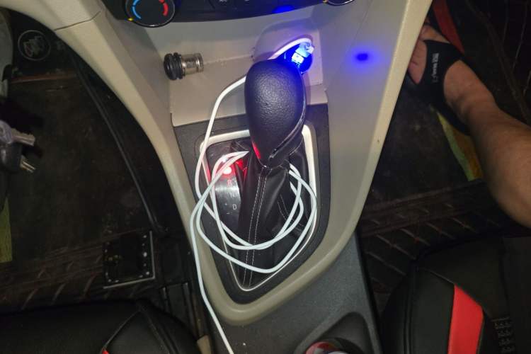 Used Buick GT 2015 15N Automatic Elite Version Gear Lever