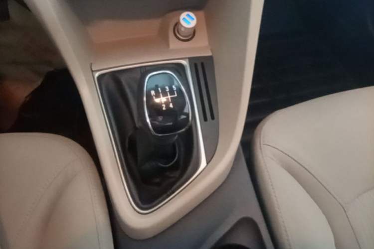 Used Buick GT 2015 15N Manual Entry-Level Trim Gear Lever
