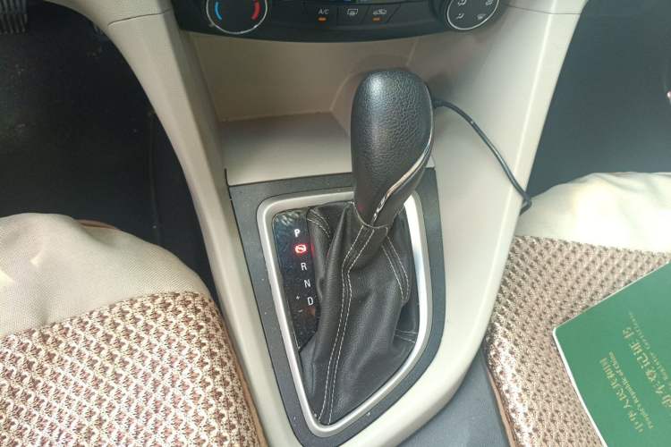 Used Buick GT 2015 15N Automatic Elite Version Gear Lever
