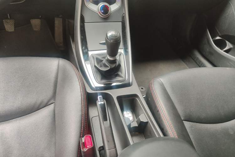 Used Buick GT 2015 15N Automatic Deluxe Edition Gear Lever