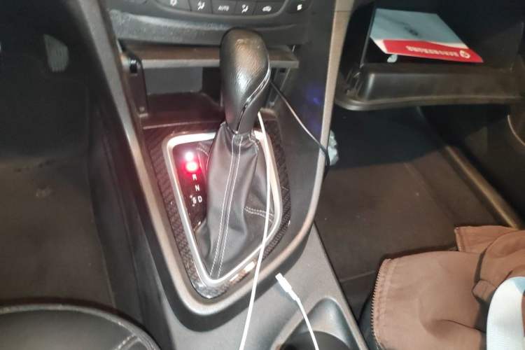 Used Buick GT 2015 18T Dual-Clutch Luxury Model Gear Lever