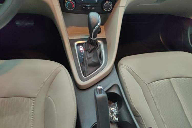Used Buick GT 2015 15N Automatic Elite Version Gear Lever