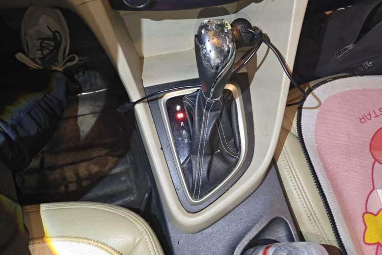 Used Buick GT 2015 15N Automatic Elite Version Gear Lever