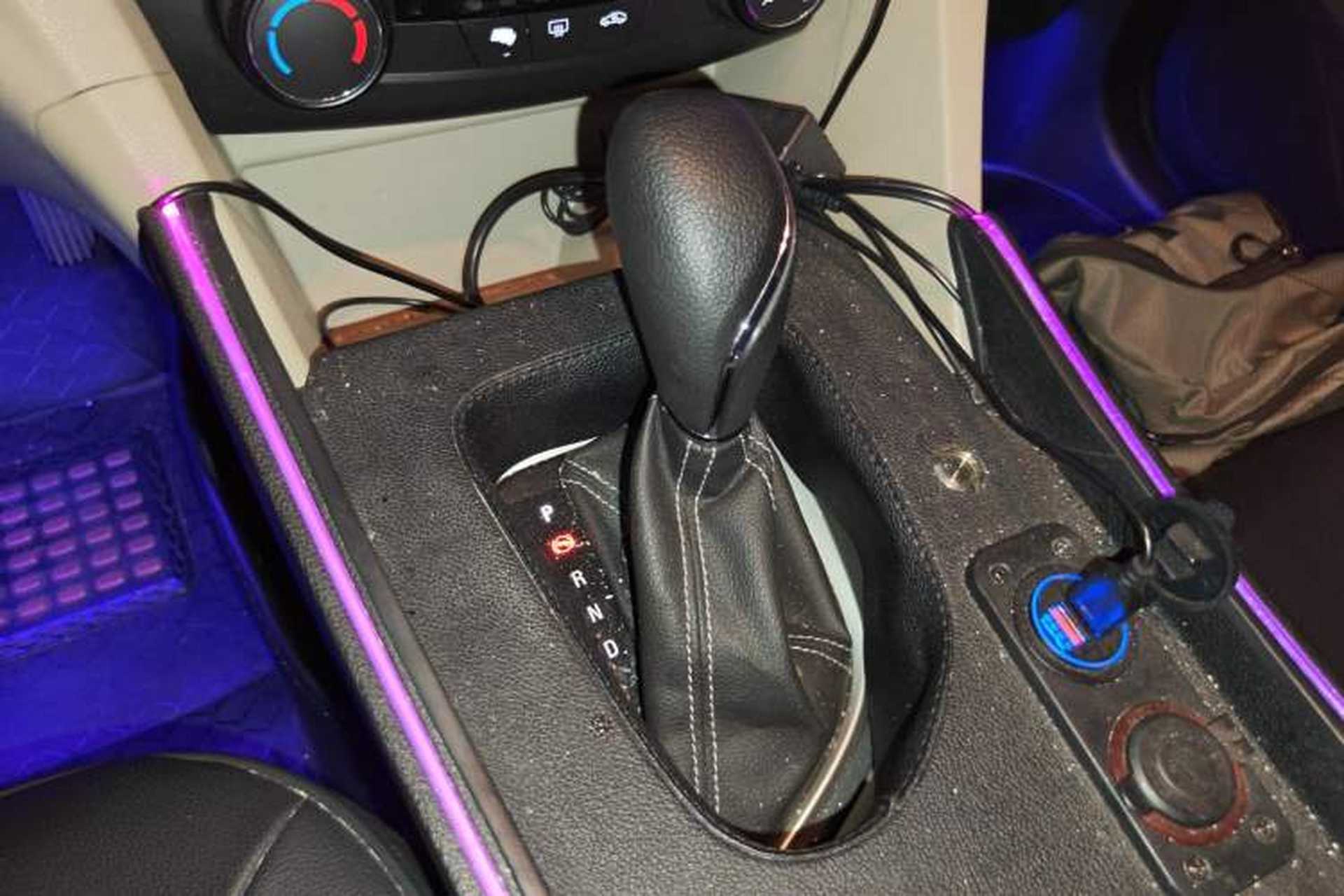 Used Buick GT 2015 15N Automatic Elite Version Gear Lever