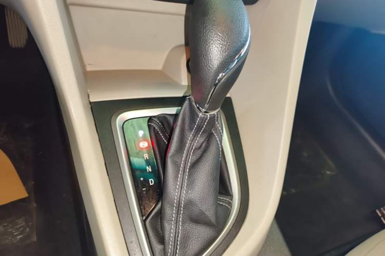 Used Buick GT 2015 15N Automatic Entry-Level Trim Gear Lever
