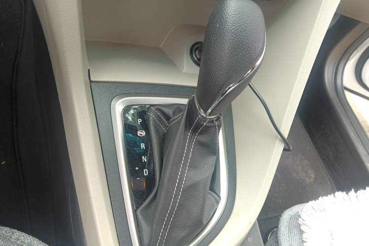 Used Buick GT 2015 15N Automatic Elite Version Gear Lever