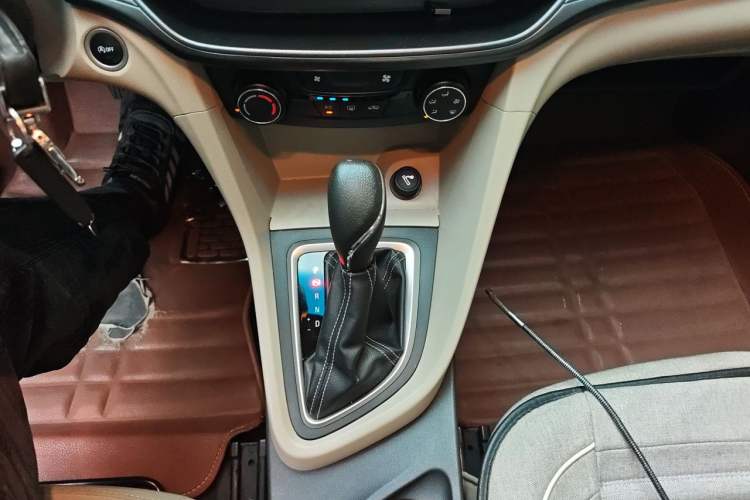 Used Buick GT 2015 15N Automatic Elite Version Gear Lever
