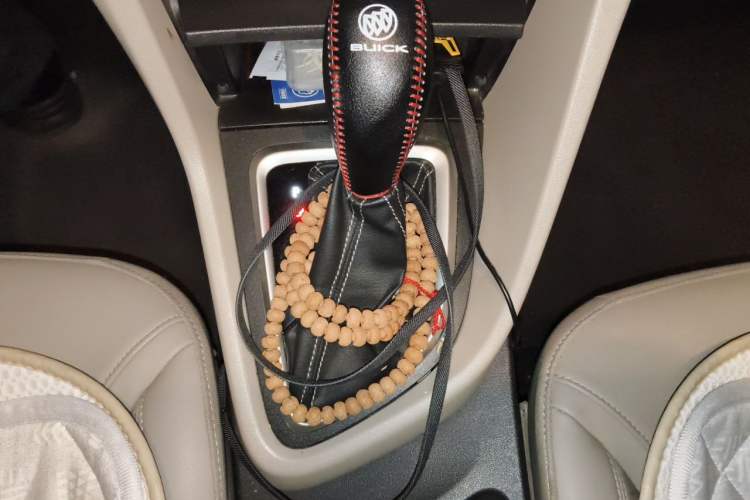 Used Buick GT 2015 15N Automatic Deluxe Edition Gear Lever