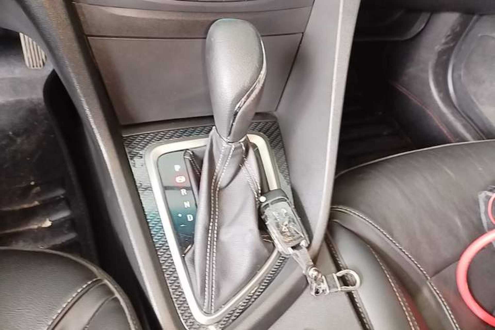 Used Buick GT 2015 15N Automatic Deluxe Edition Gear Lever