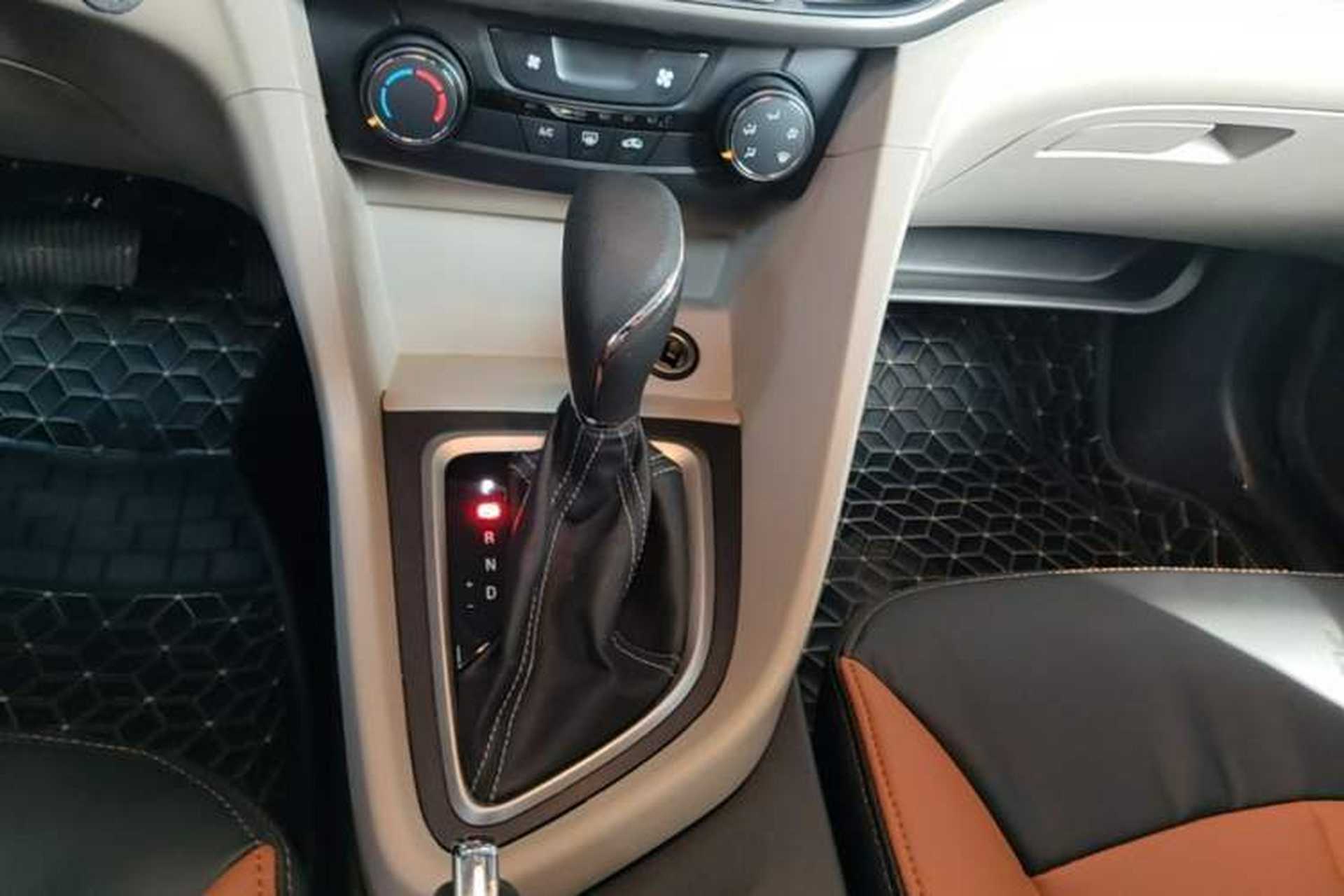 Used Buick GT 2015 15N Automatic Elite Version Gear Lever