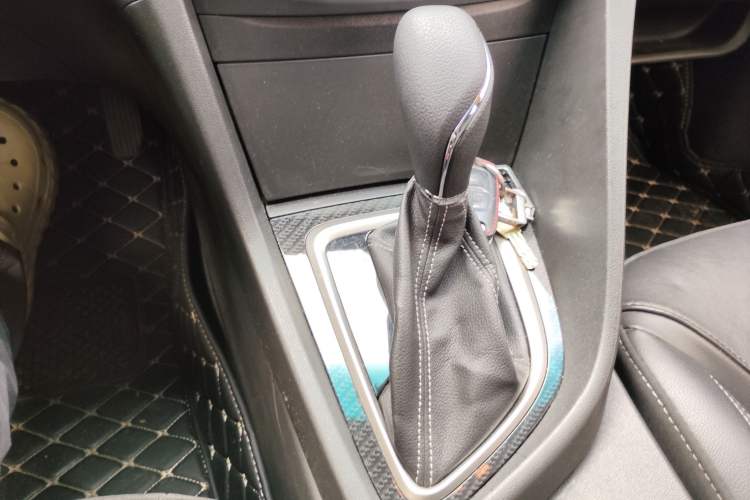Used Buick GT 2015 18T Dual-Clutch Luxury Model Gear Lever