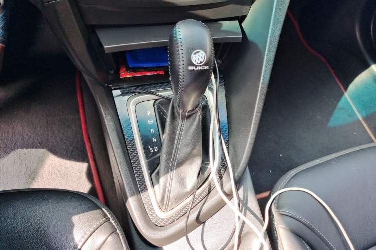Used Buick GT 2015 18T Dual-Clutch Luxury Model Gear Lever