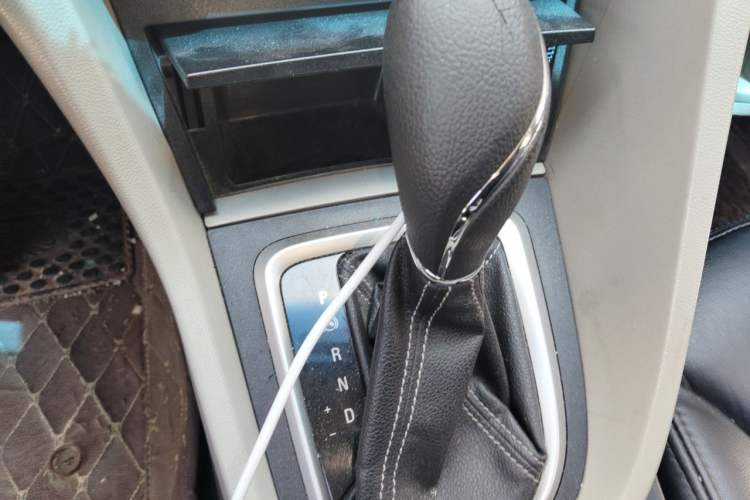 Used Buick GT 2015 15N Automatic Elite Version Gear Lever