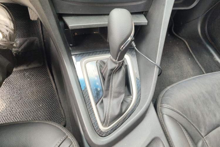 Used Buick GT 2015 15N Automatic Deluxe Edition Gear Lever