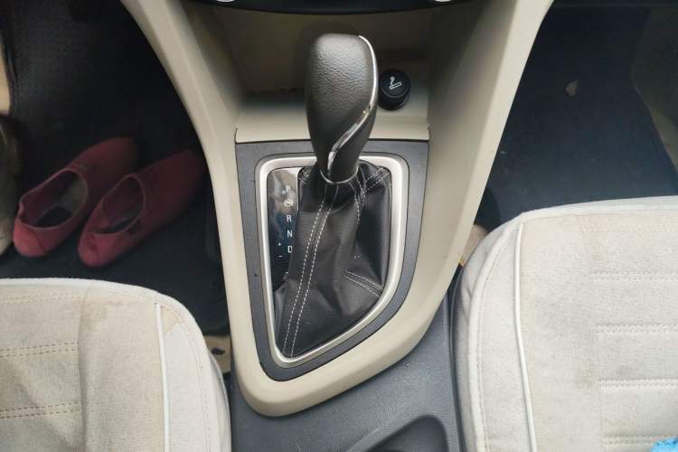 Used Buick GT 2015 15N Automatic Entry-Level Trim Gear Lever