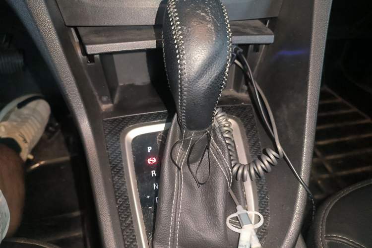 Used Buick GT 2015 15N Automatic Deluxe Edition Gear Lever