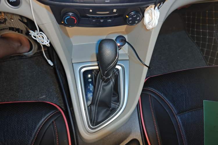 Used Buick GT 2015 15N Automatic Elite Version Gear Lever