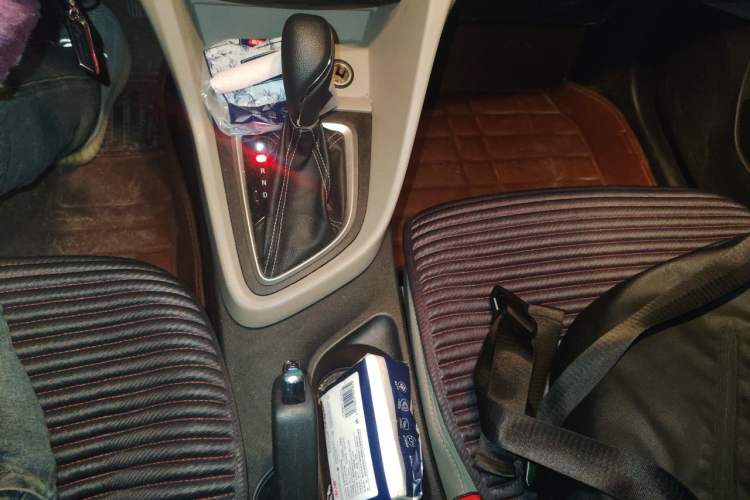 Used Buick GT 2015 15N Automatic Entry-Level Trim Gear Lever