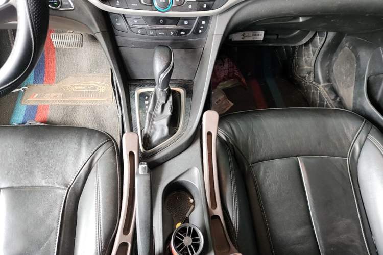 Used Buick GT 2015 15N Automatic Deluxe Edition Gear Lever