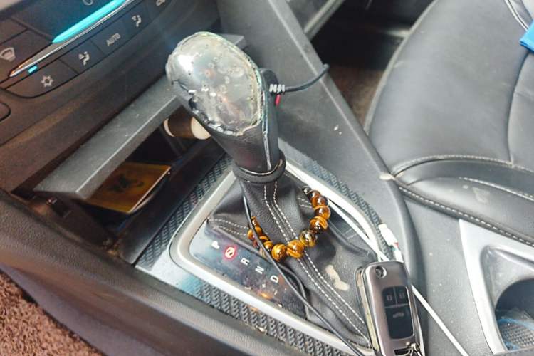 Used Buick GT 2015 15N Automatic Deluxe Edition Gear Lever