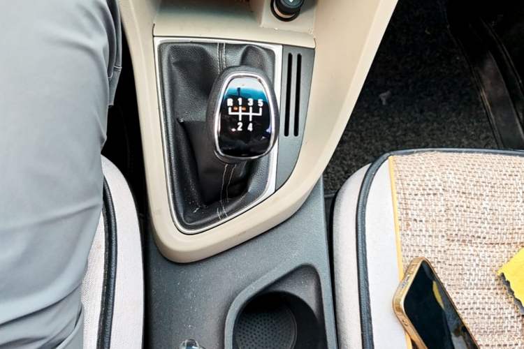Used Buick GT 2015 15N Manual Elite Edition Gear Lever