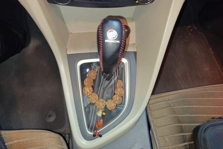 Used Buick GT 2015 15N Automatic Entry-Level Trim Gear Lever