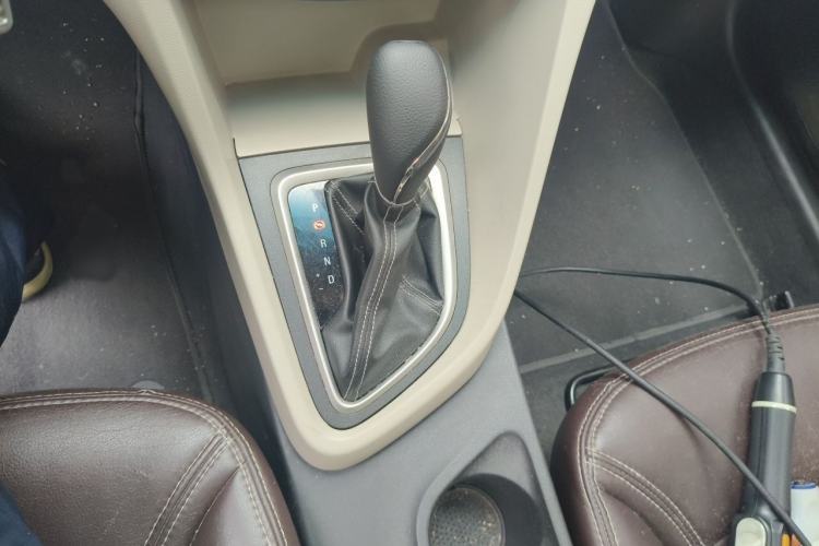Used Buick GT 2015 15N Automatic Elite Version Gear Lever