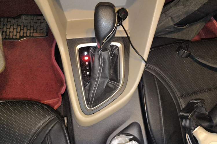 Used Buick GT 2015 15N Automatic Elite Version Gear Lever